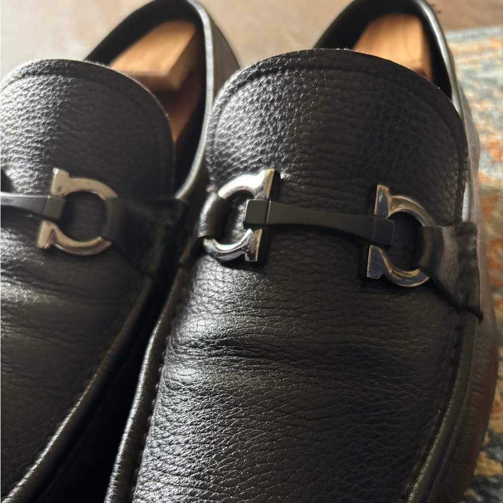 Ferragamo Grandioso Gancini Leather Loafers - Picture 5 of 10